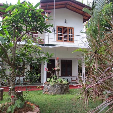 Jungle Holiday Home Hikkaduwa Exterior foto